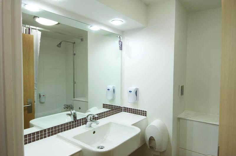 Premier Inn Huntingdon Esterno foto